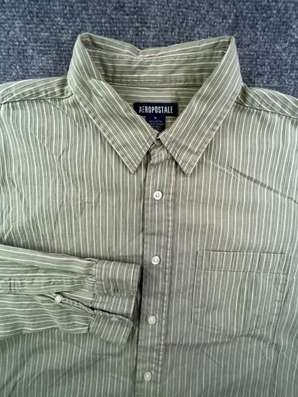 Aeropostale Mens Size Medium Button Up Shirt Green White Striped Long Sleeve